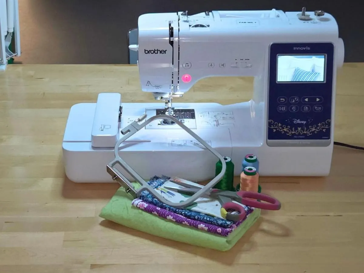 Introduction : machine à broder