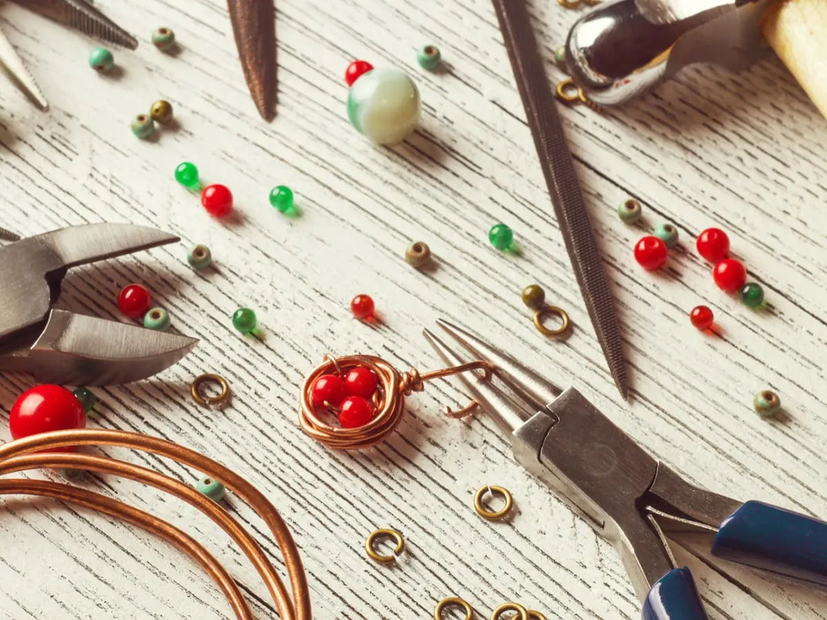 Confection de bijoux pour Noël