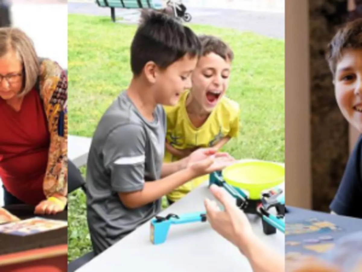 Trois photos de personnes qui jouent à des jeux de société